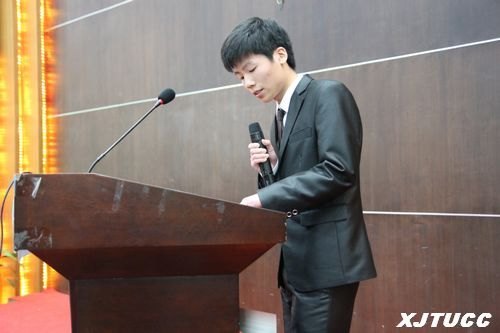 西安交通大學(xué)城市學(xué)院藝術(shù)設(shè)計(jì)系葛文強(qiáng)同學(xué)榮獲“首屆陜西十佳校園詩人”稱號(hào)