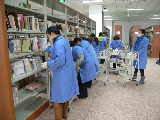 圖書館春節假期全力以赴搞評建