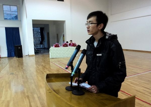 全國道德模范曹陽飛宇事跡報告感動三明九中師生
