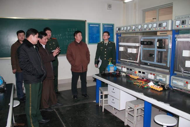 周志軍大校來消防安保學院調研