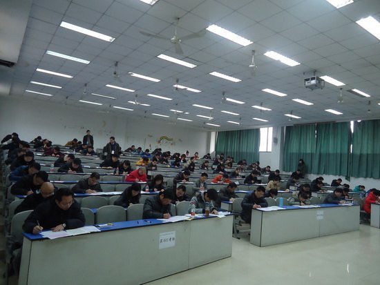 重慶醫科大學2012年在職申請博士學位全國醫學博士外語統一考試圓滿結束