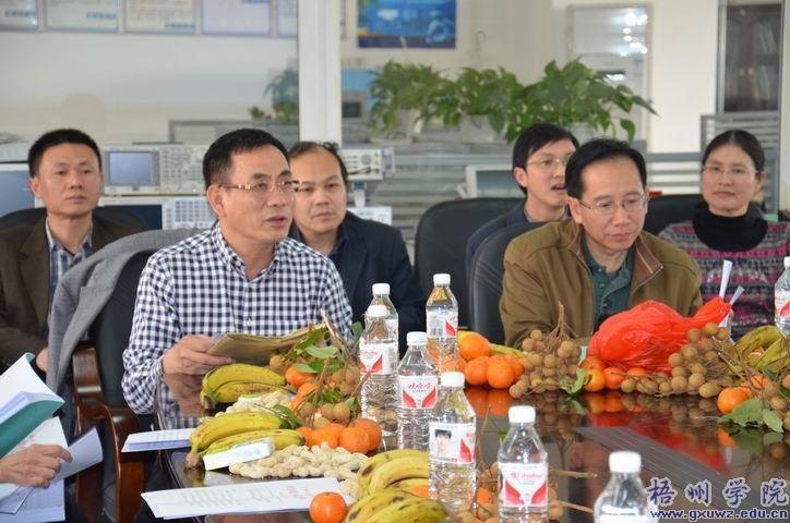 “人工寶石粘石、反石、自動刻磨技術及設備研發”項目通過科技廳驗收鑒定