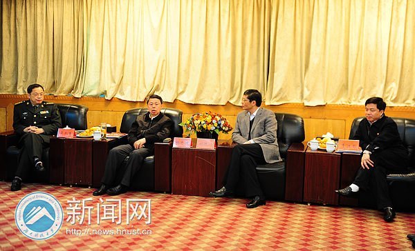湖南省學(xué)雷鋒領(lǐng)導(dǎo)小組高度肯定湖南科技大學(xué)三個學(xué)雷鋒的典型