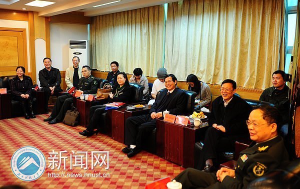 湖南省學(xué)雷鋒領(lǐng)導(dǎo)小組高度肯定湖南科技大學(xué)三個學(xué)雷鋒的典型