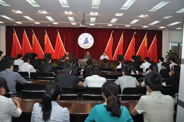 省委組織部考察組到三明學院考核選調生選聘生