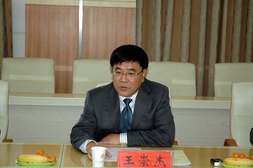 山東省2011年人才工作目標責任制考核組來山東建筑大學進行考核檢查