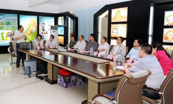 海峽動漫影視創(chuàng)意產(chǎn)業(yè)促進(jìn)會林嘉騋會長蒞臨三明學(xué)院考察指導(dǎo)