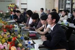 學位評估動態二:省學位辦專家組與云南師范大學商學院師生代表座談
