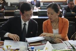學位評估動態二:省學位辦專家組與云南師范大學商學院師生代表座談