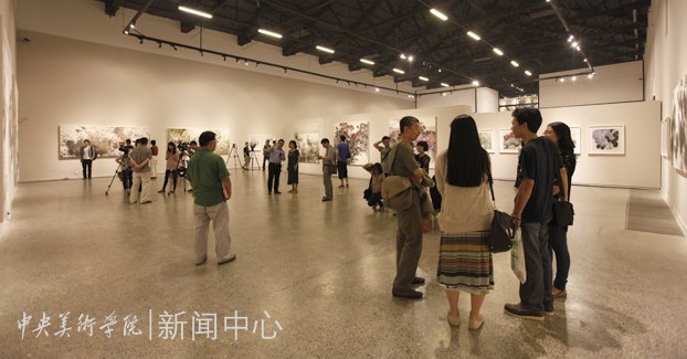 自在的雅興 “后雅興:王璜生藝術展”在百雅軒798藝術中心開幕