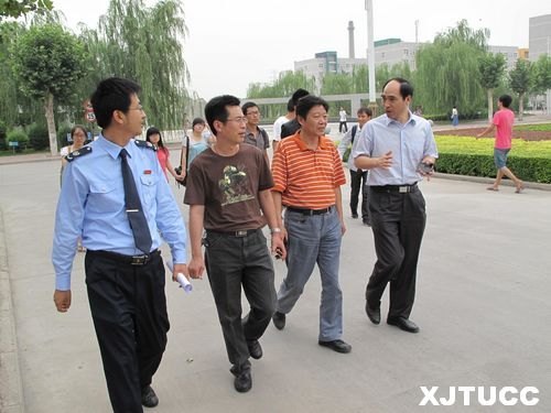 西安地稅經(jīng)開分局稅收宣講走進(jìn)西安交大城市學(xué)院