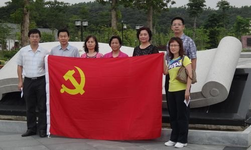【豐湖黨旗紅】賴美琴副院長率領院工會黨支部參觀葉挺故居