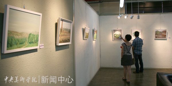 繼續(xù)教育學(xué)院2012屆美術(shù)教育研修班青海互助寫生作品展開幕