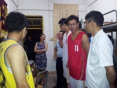 wWϵ2012îIxУɫ