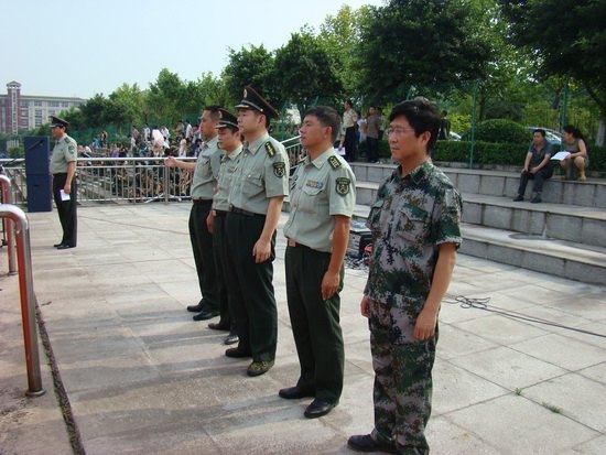 重慶醫(yī)科大學2011級學生軍訓開訓典禮順利舉行