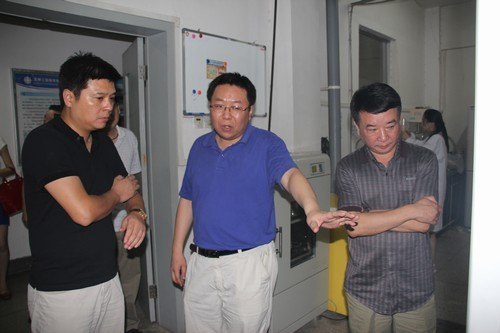 湖北白云邊集團來校科技洽談