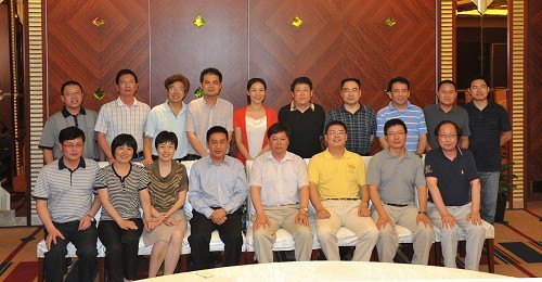 校長劉德富走訪上海校友會(huì)