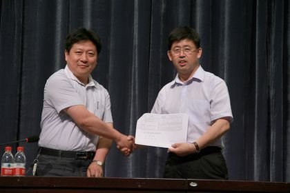實施全面質(zhì)量管理 建設特色一流大學學校召開2011—2012學年度工作總結(jié)暨下學年工作部署會
