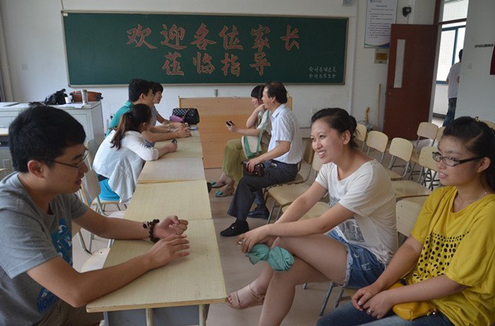 煙臺(tái)大學(xué)文經(jīng)學(xué)院校園開放日活動(dòng)順利舉辦