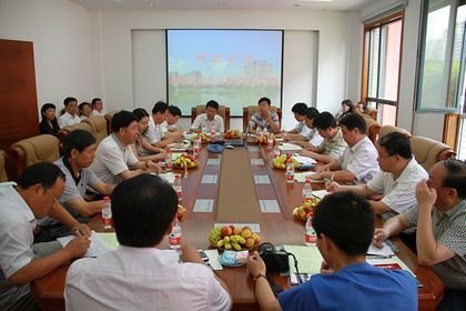 聊城大學(xué)領(lǐng)導(dǎo)一行19人來校考察交流