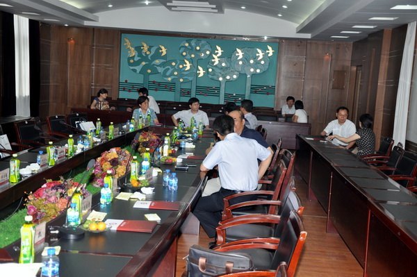 校黨委書記馬國防率團考察哈爾濱學院