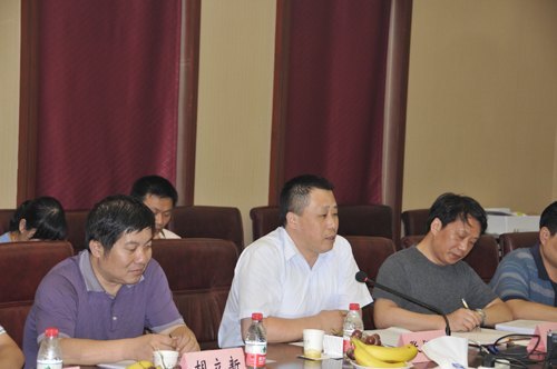 藝術(shù)設(shè)計(jì)學(xué)院召開學(xué)科建設(shè)與發(fā)展研討會(huì)