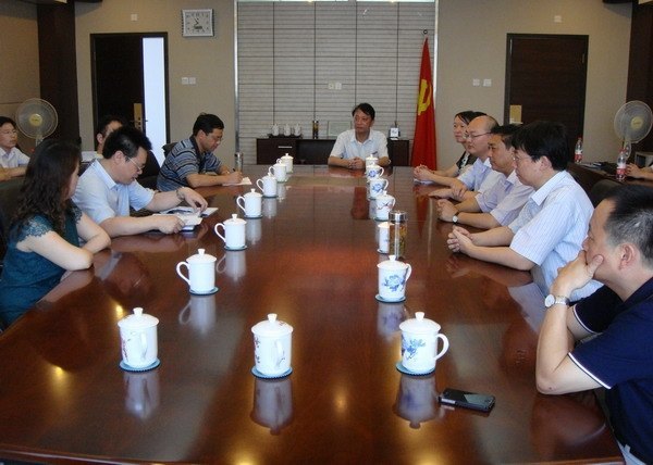 葉觀榮同志任景德鎮陶瓷學院黨委委員、紀委書記