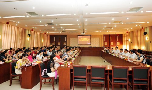 湖北工業(yè)大學(xué)承辦的全省高校思想政治理論課骨干教師暑期參觀考察活動(dòng)圓滿落幕