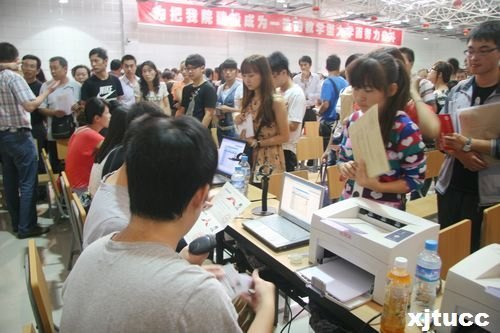 ͨW(xu)ЌW(xu)Ժϲӭ2012(j)(bo)