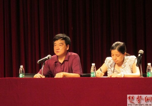 附中新生報(bào)到工作圓滿結(jié)束 副院長(zhǎng)張策華親臨指導(dǎo)