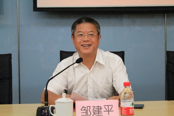 南京藝術學院對2012年新進教職工進行集中培訓