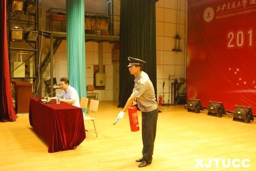 西安交大城市學(xué)院舉辦2012級新生入學(xué)教育系列報告會