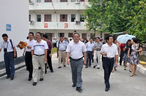 校領(lǐng)導(dǎo)深入創(chuàng)新試驗區(qū)調(diào)研要求扎實推進(jìn)教師教育改革
