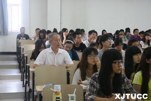 開學第一天 教育教學秩序良好