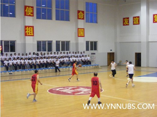 賽場促交流,再續軍民情--記云南師范大學商學院與昆明民族干部學院籃球友誼賽