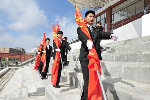 長(zhǎng)春建筑學(xué)院2012級(jí)新生軍訓(xùn)開營(yíng)儀式