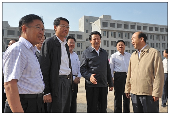 王君省長在教師節(jié)之際視察晉中學(xué)院新校區(qū)