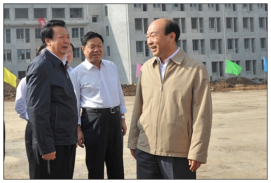 王君省長在教師節(jié)之際視察晉中學(xué)院新校區(qū)