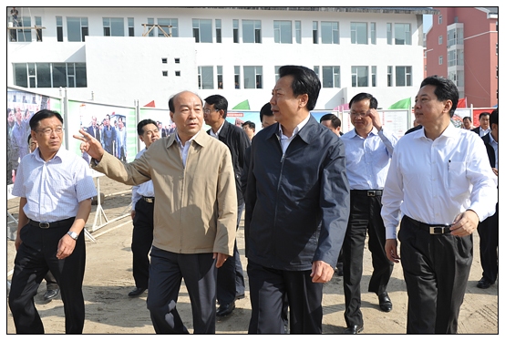 王君省長在教師節(jié)之際視察晉中學(xué)院新校區(qū)