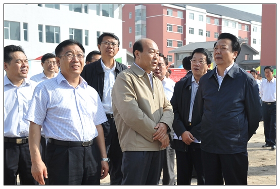 王君省長在教師節(jié)之際視察晉中學(xué)院新校區(qū)