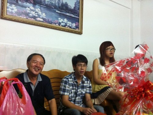 學(xué)校各級(jí)共青團(tuán)、學(xué)生會(huì)組織以各種方式慶祝教師節(jié)