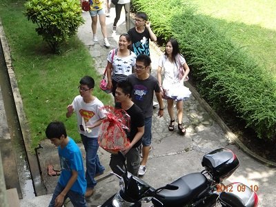 溫馨教師節 濃濃師生情——經管學院學生開展教師節送祝福活動