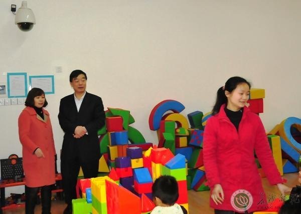 常務(wù)副省長于來山、省人大常委會副主任蔣作斌一行來校視察
