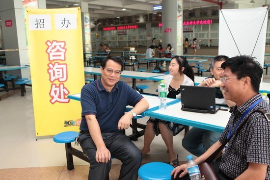 重慶醫科大學2012年迎新工作圓滿結束