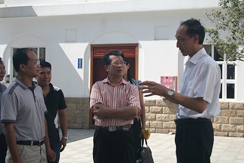 廣東畫院院長來校考察 稱贊肇慶學院四大景觀設計構(gòu)思