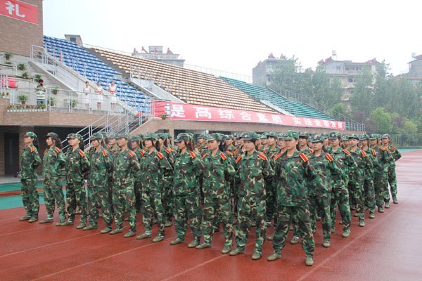 景德鎮陶瓷學院隆重舉行2012級新生開學典禮暨軍訓會操匯報大會
