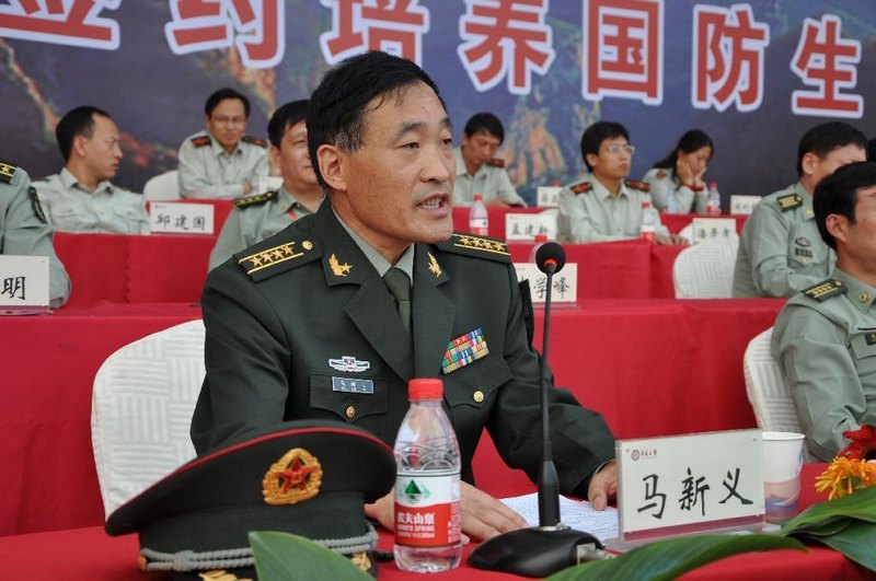 中北大學舉行2012級學生軍訓匯報表演暨總結(jié)表彰大會