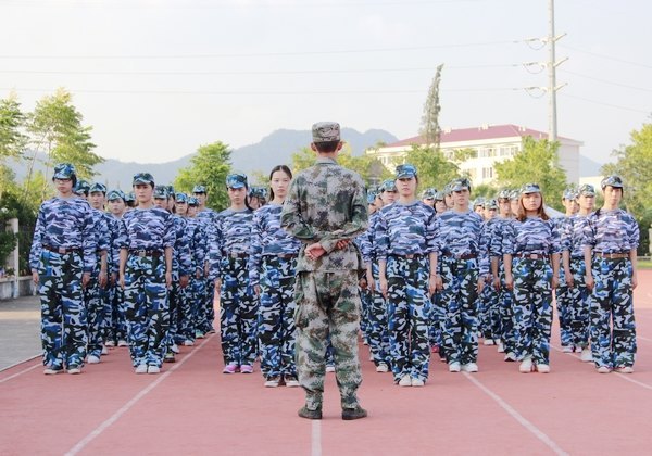 我們的軍訓(xùn)