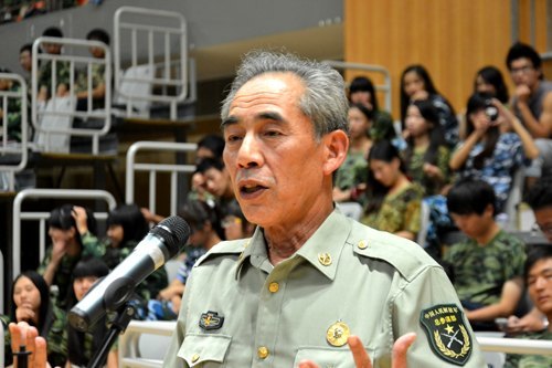 軍事專家舒進軍教授為惠州學院新生作軍事專題報告會