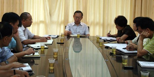 楊海濤書記到后勤基建處調研